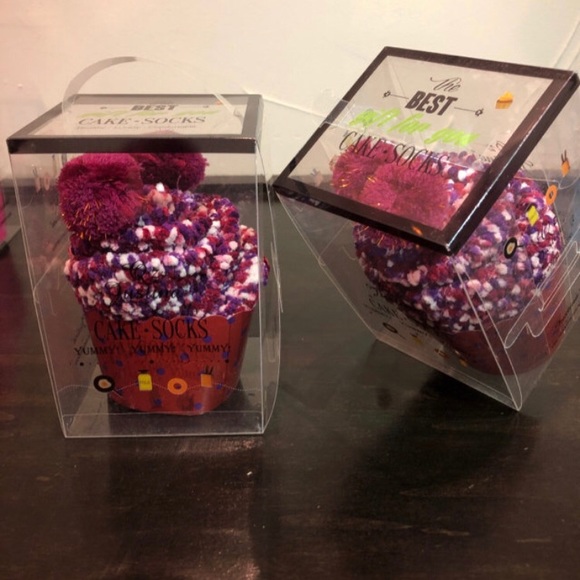 Pom Pom Cupcake Socks - Picture 4 of 8